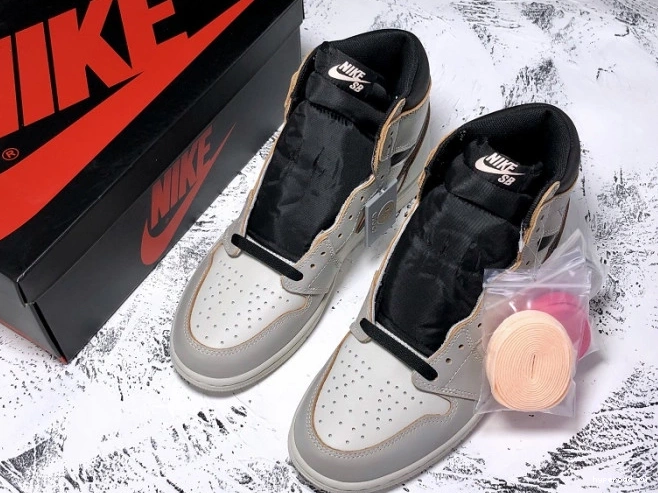 Bone x OG Jordan High Air 1 CD6578-006 Nike SB Light 0718